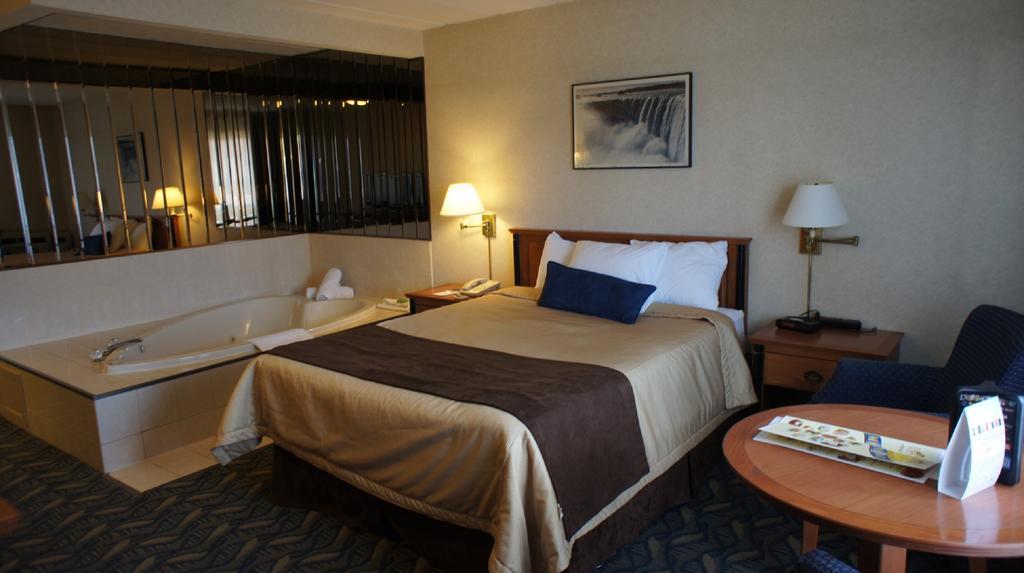 Travelodge By Wyndham Niagara Falls At The Falls Exteriér fotografie